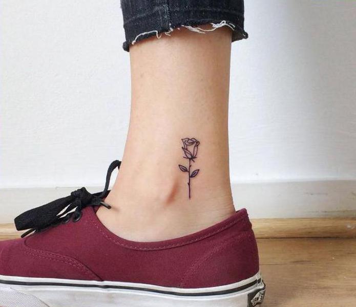 Tatuaj miniatural: când dimensiunea este importantă